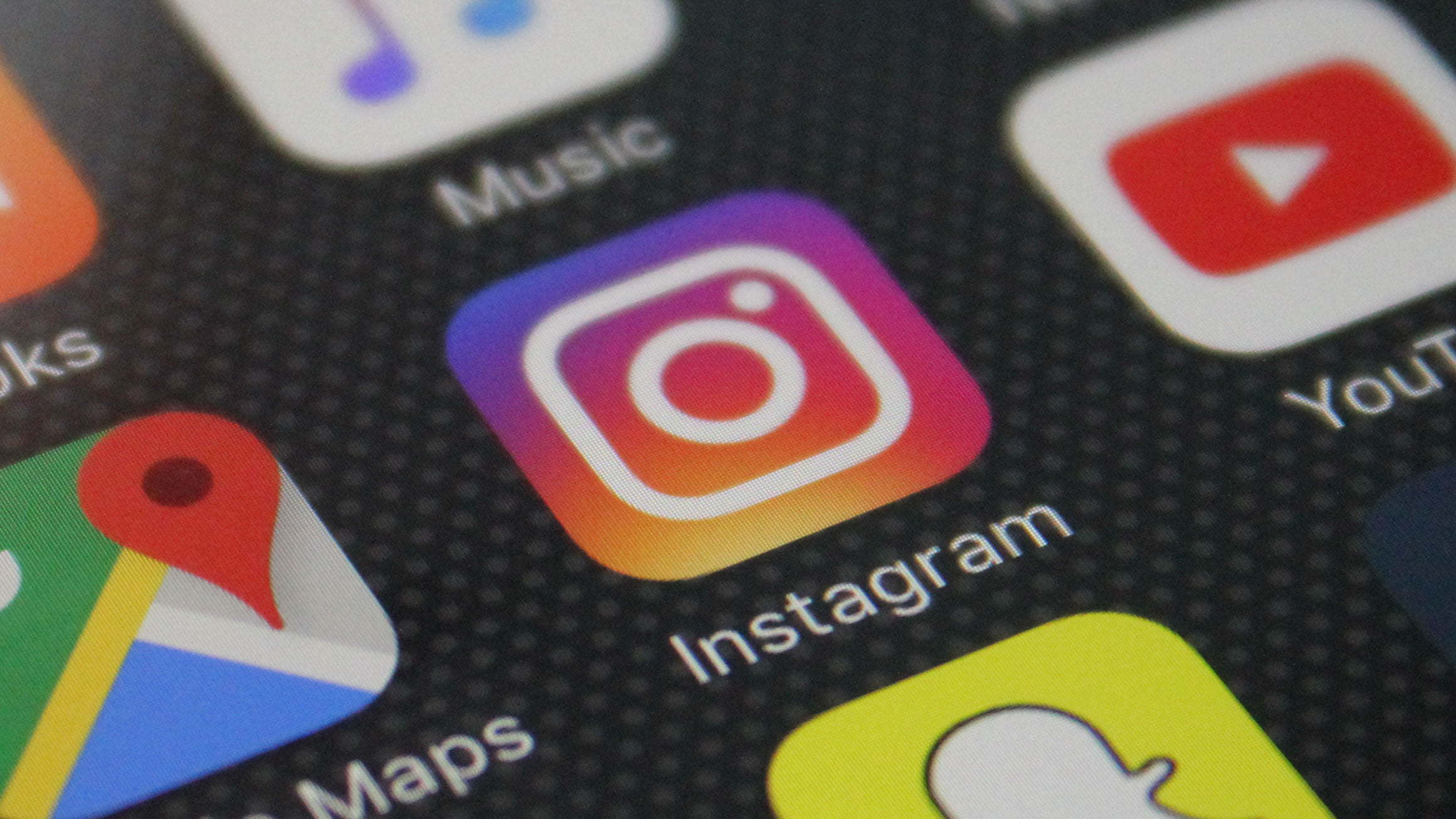 How To Find Reliable Jewelry Photographers Online - 5 Quick Tips 2 instagram